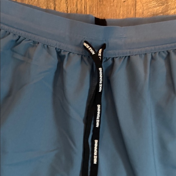 Nike Running Short - Picture 3 of 5